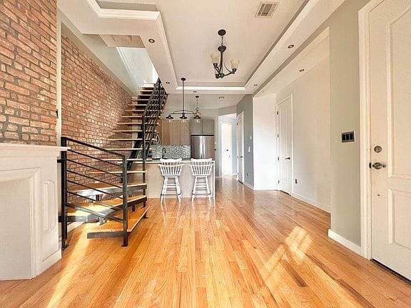 6-bedroom apartment in Bushwick 1