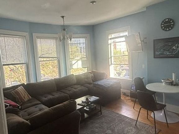 4-bedroom apartment in Brighton 4