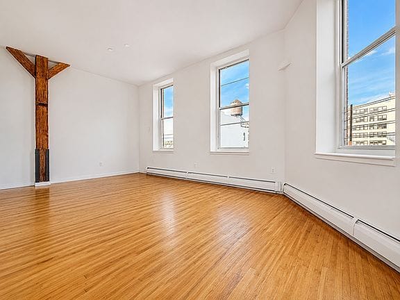 2-bedroom apartment in Clinton Hill 2