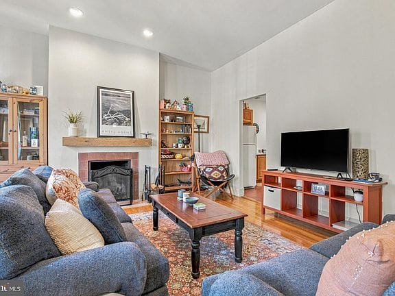 1-bedroom apartment in Washington Square West 6
