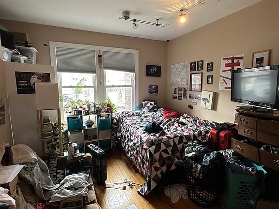 3-bedroom apartment in Brighton 8