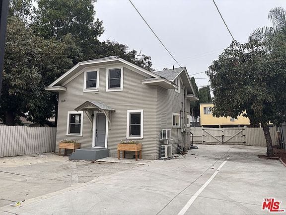 2-bedroom apartment in Pico-Union 2