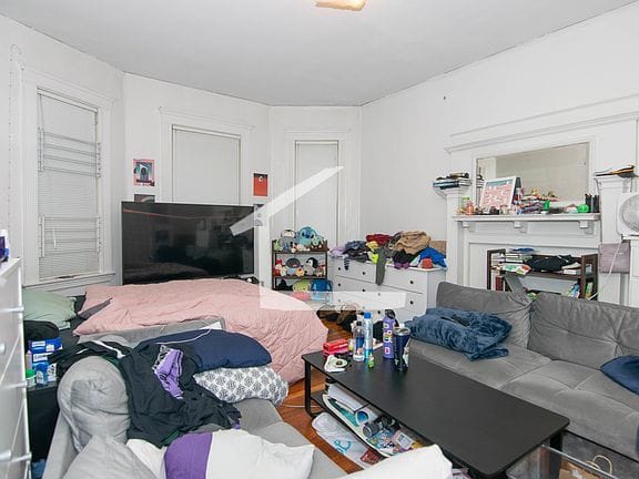 3-bedroom apartment in Allston 9