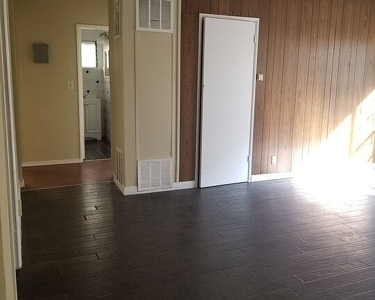 2-bedroom apartment in East Hollywood 3