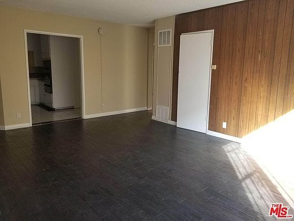 2-bedroom apartment in East Hollywood 4