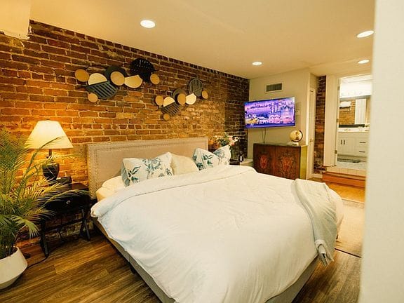 1-bedroom apartment in Atlanta 1
