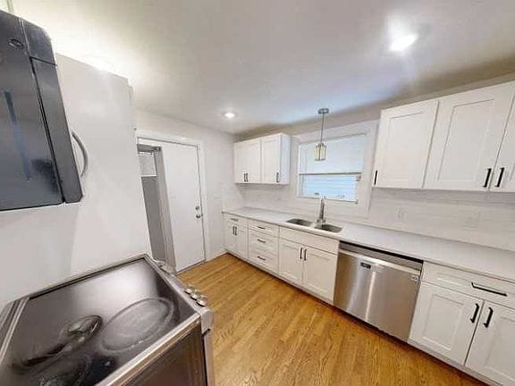 3-bedroom apartment in Brighton 4