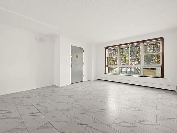 1-bedroom apartment in Spanish Harlem 2