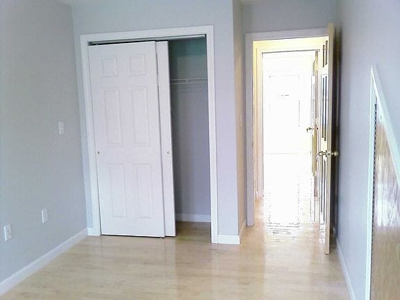 8-bedroom apartment in Brighton 6