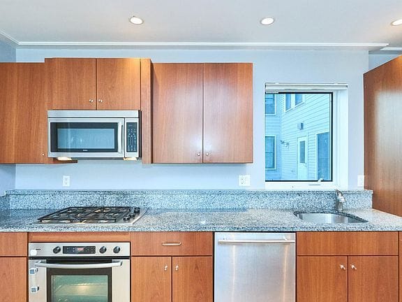 2-bedroom apartment in South Boston 3
