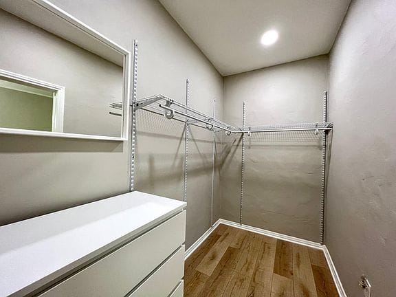 Studio apartment in East Hollywood 9