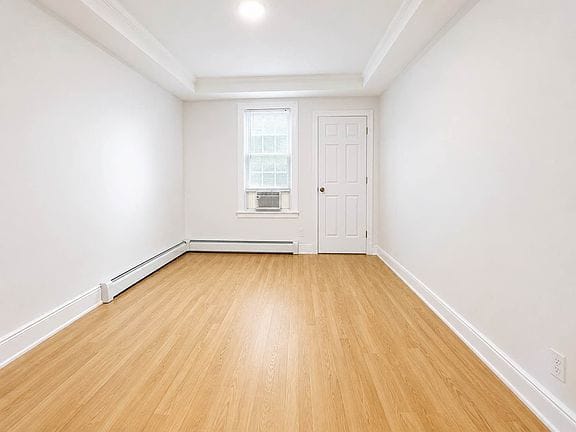 2-bedroom apartment in Bensonhurst 7