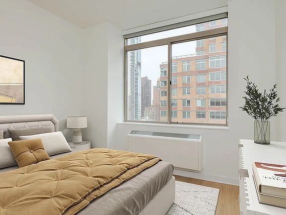 1-bedroom apartment in Chelsea 6