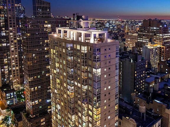 1-bedroom apartment in Chelsea 11