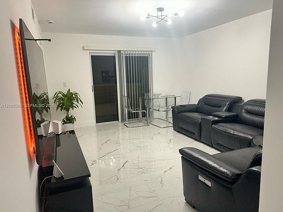 2-bedroom apartment in Westwood Lake 1