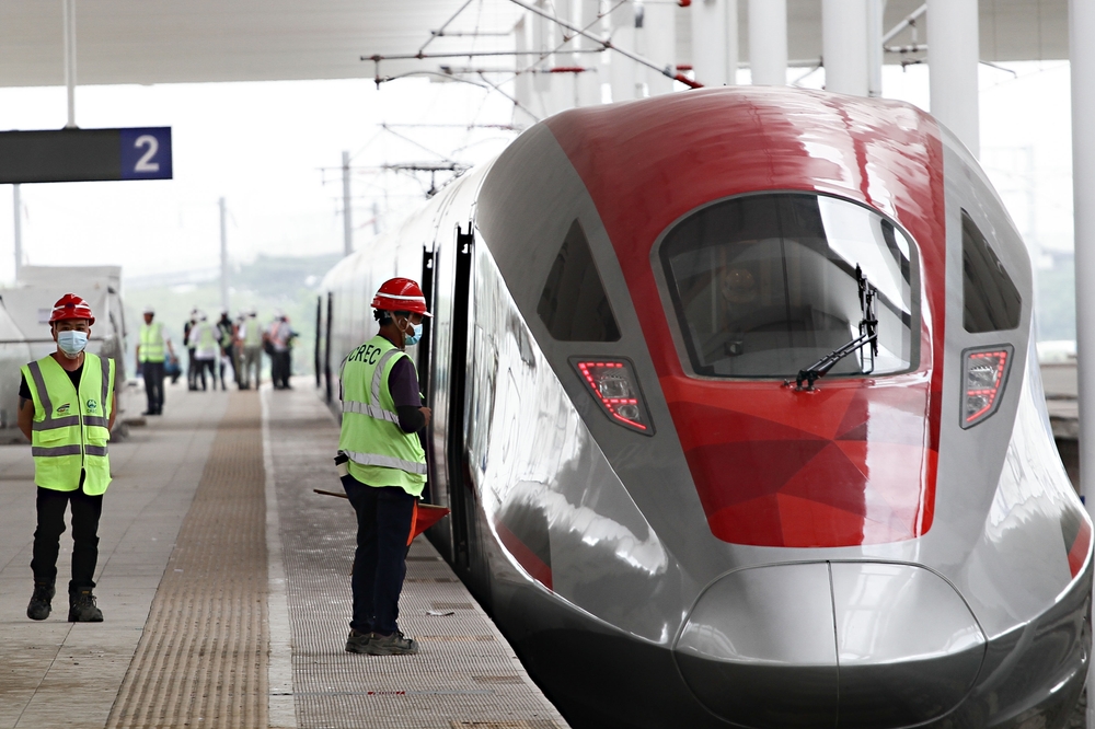 Presiden Jokowi Resmikan Operasional Kereta Cepat Jakarta-Bandung Whoosh