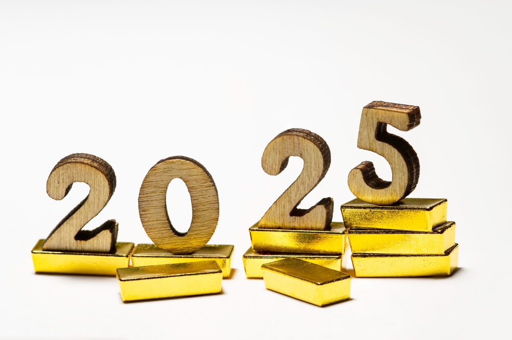 Prediksi Lengkap Terbaru Harga Emas Tahun 2025 dari Para Analis Dunia dan Faktor Pendorongnya