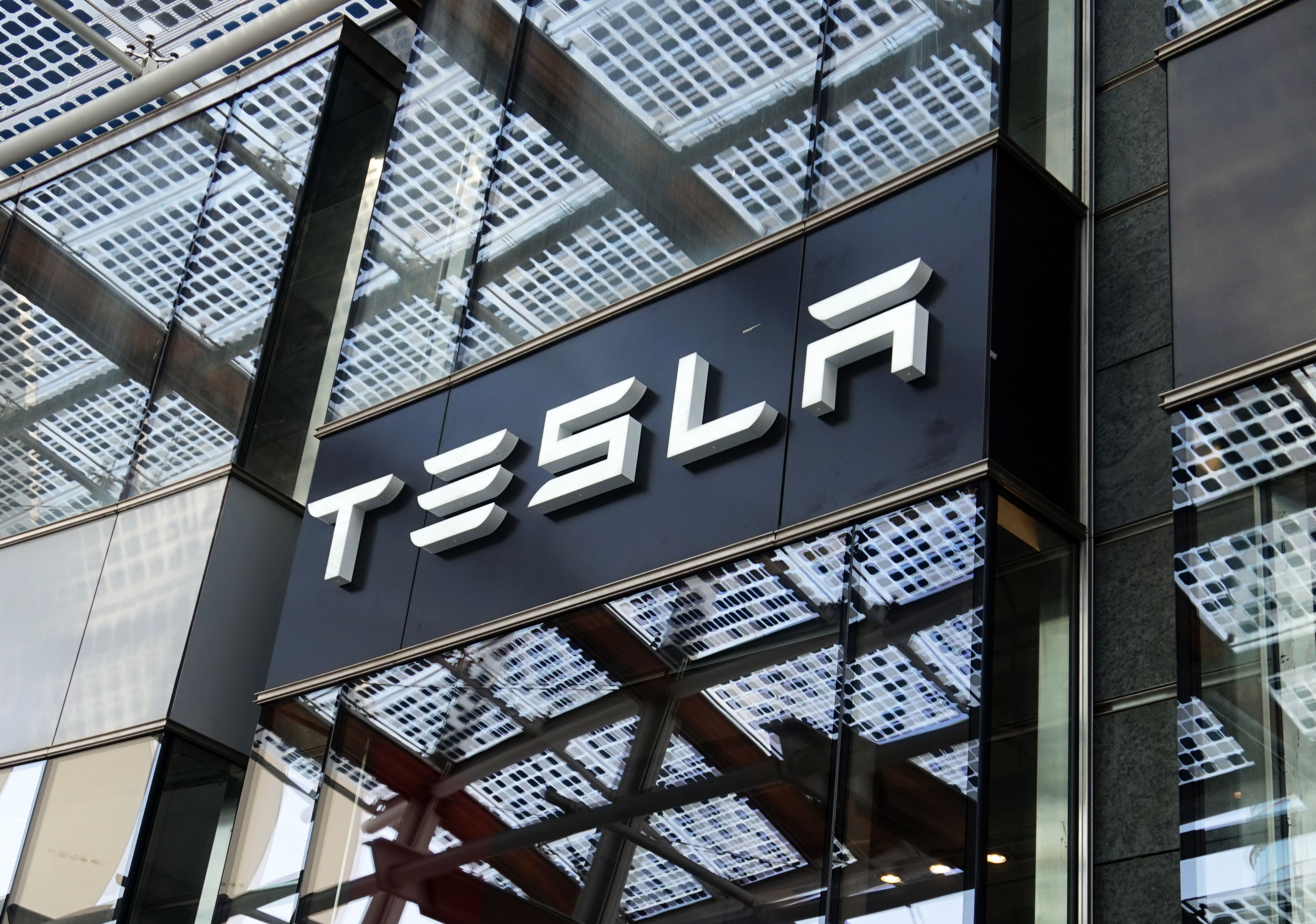 Potensi Investasi Tesla, 3 Reksadana Saham Ini Melesat Terdongkrak ANTM