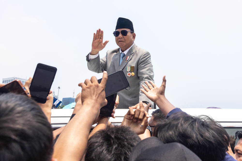 Stock Pick: IHSG Melesat 3% Jelang Pelantikan Prabowo-Gibran, Ini Ide Trading EXCL, TLKM, SRTG