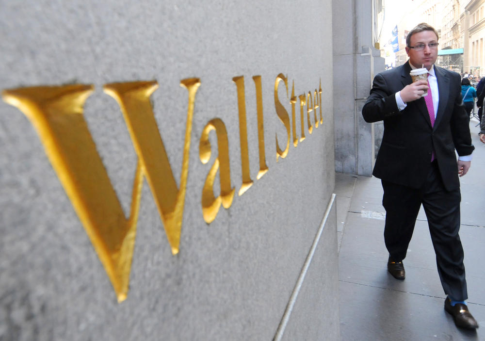 Wall Street dan Emas Kembali Rekor ATH, IHSG Bisa Menuju 7.400, BMRI Bagi Dividen Jumbo