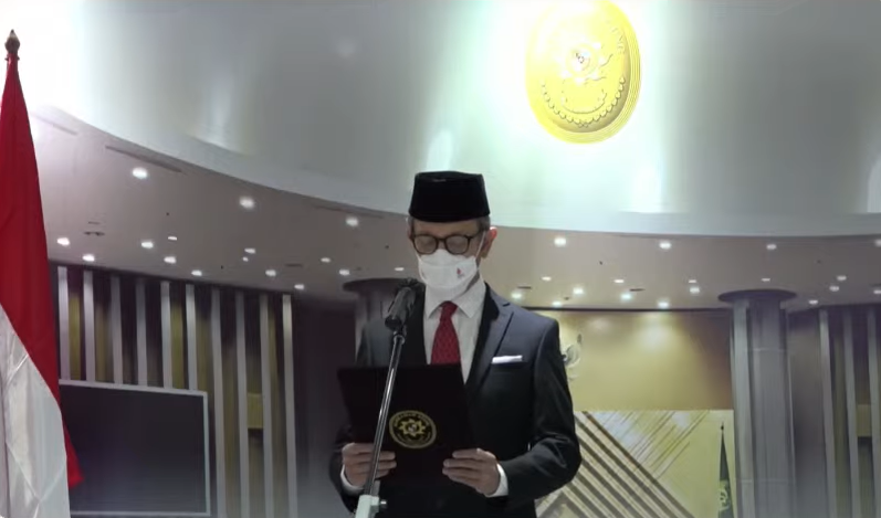 Dewan Komisioner OJK 2022-2027 Dilantik di Depan MA, Mahendra Siregar Jadi Ketua