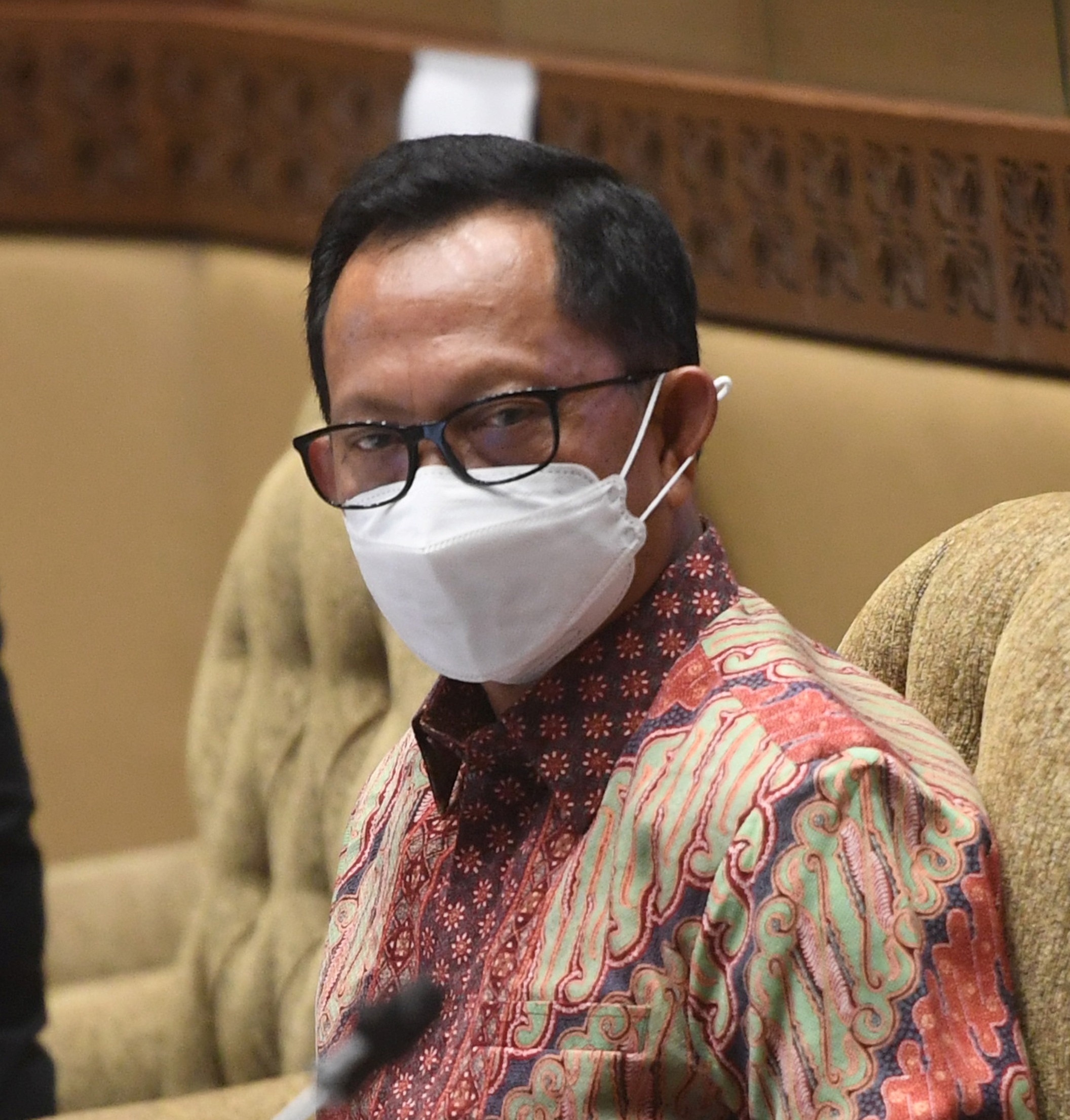 Berita Hari Ini : Pilkada Tidak Ditunda; Perkembangan Perbankan Syariah Makin Pesat