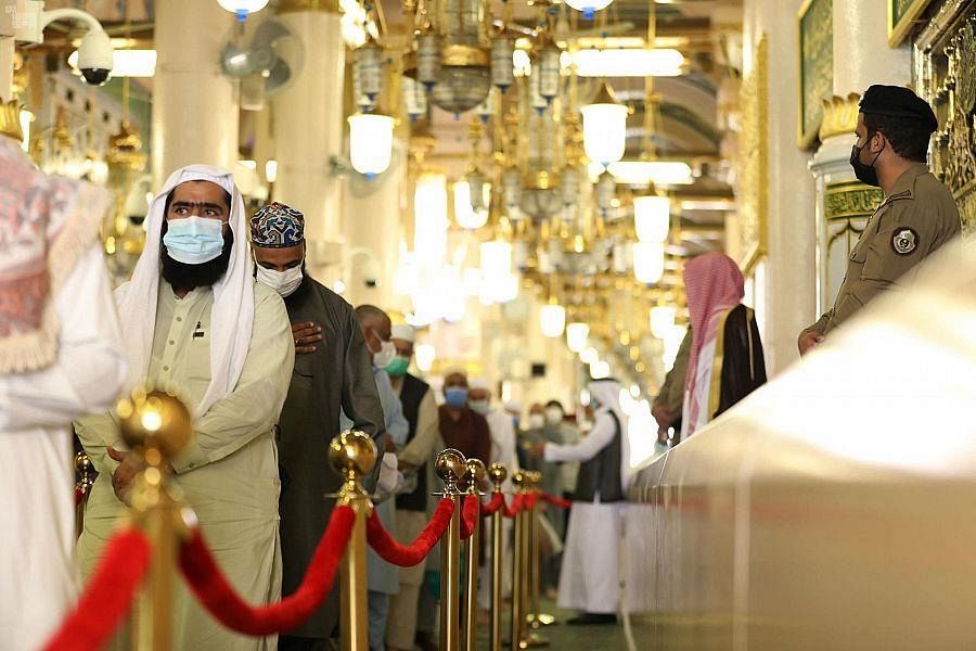 Jemaah Umroh Luar Negeri Mulai Masuki Masjid Nabawi, Pertama Kali di Masa Pandemi