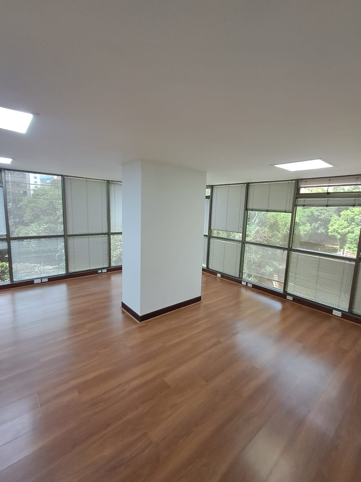 Oficina en Arriendo en EL POBLADO Imagen de oficina 1