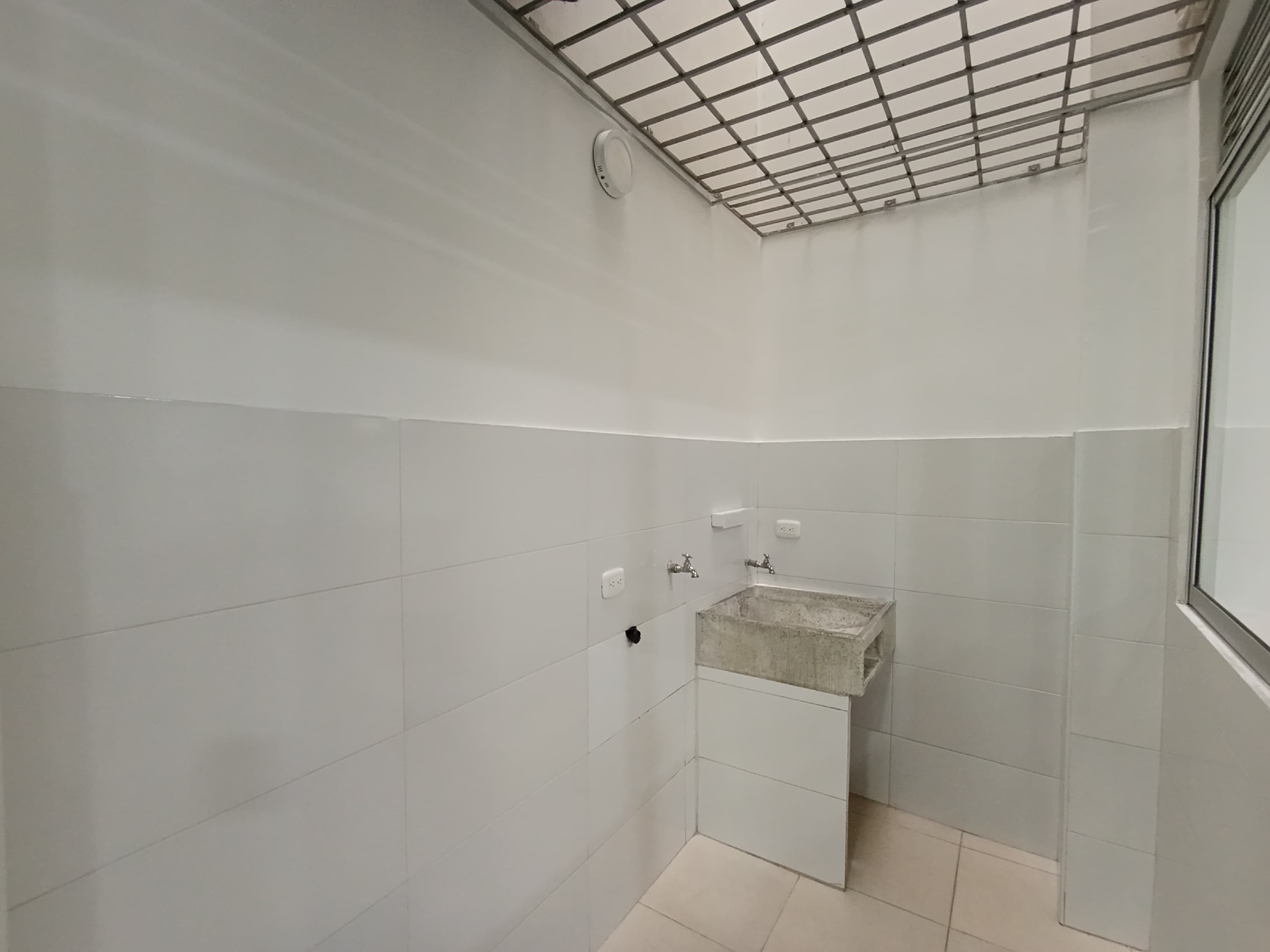 Imagen de Por definir 24