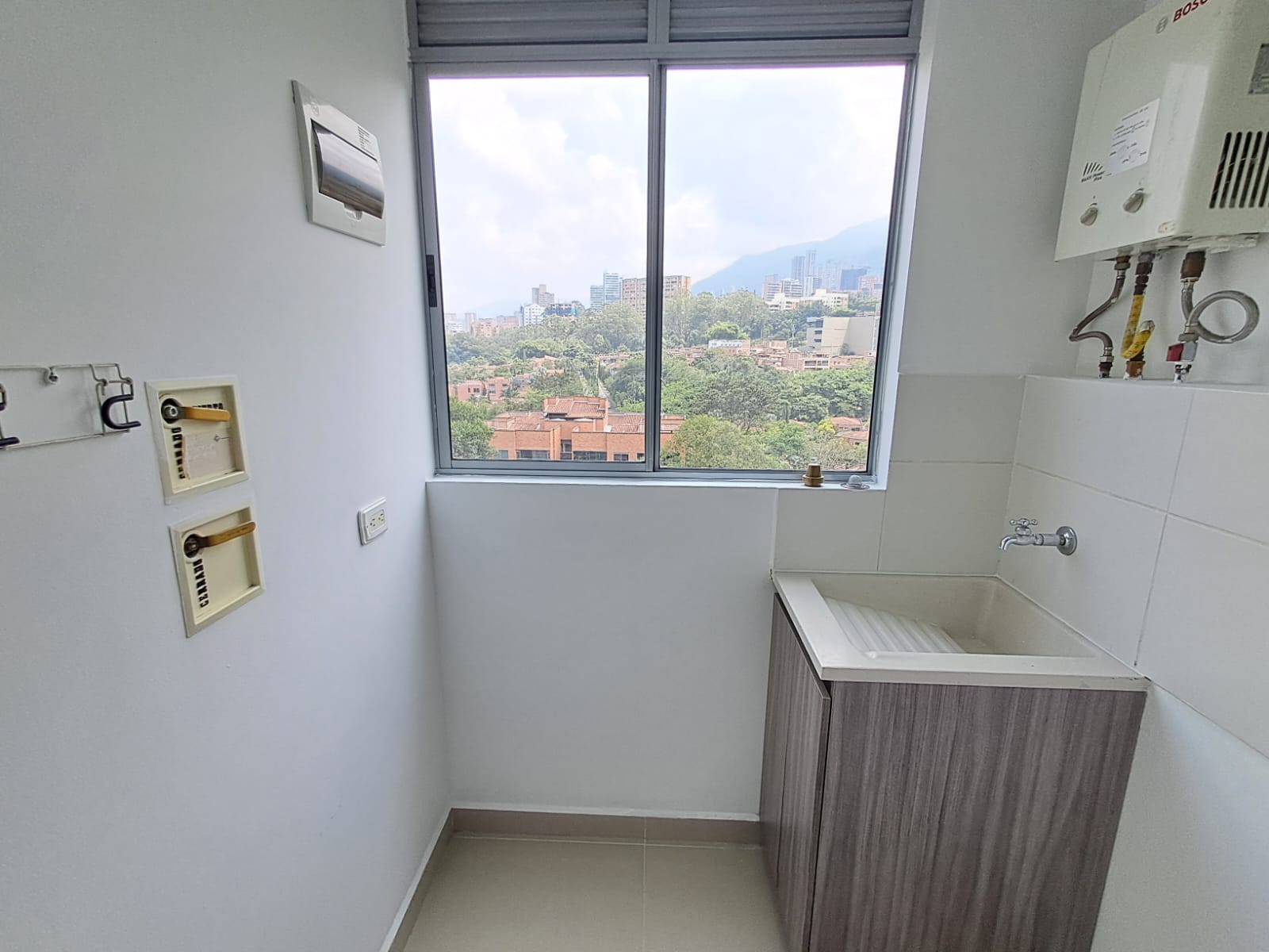 Apartamento en Arriendo en EL ESMERALDAL Imagen de apartamento 3