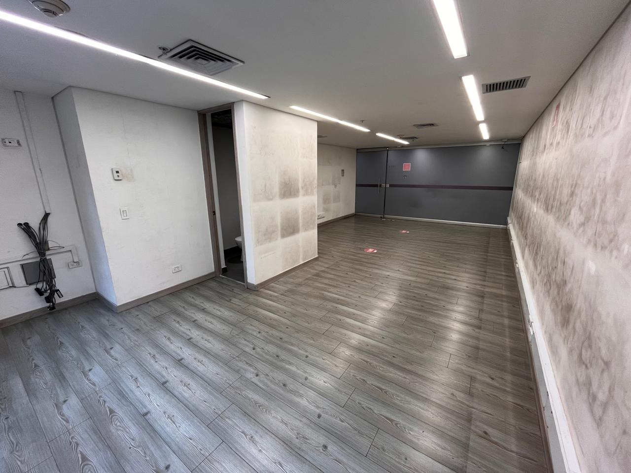 Oficina en Arriendo en ZONA CENTRO- SABANETA Imagen de oficina 3