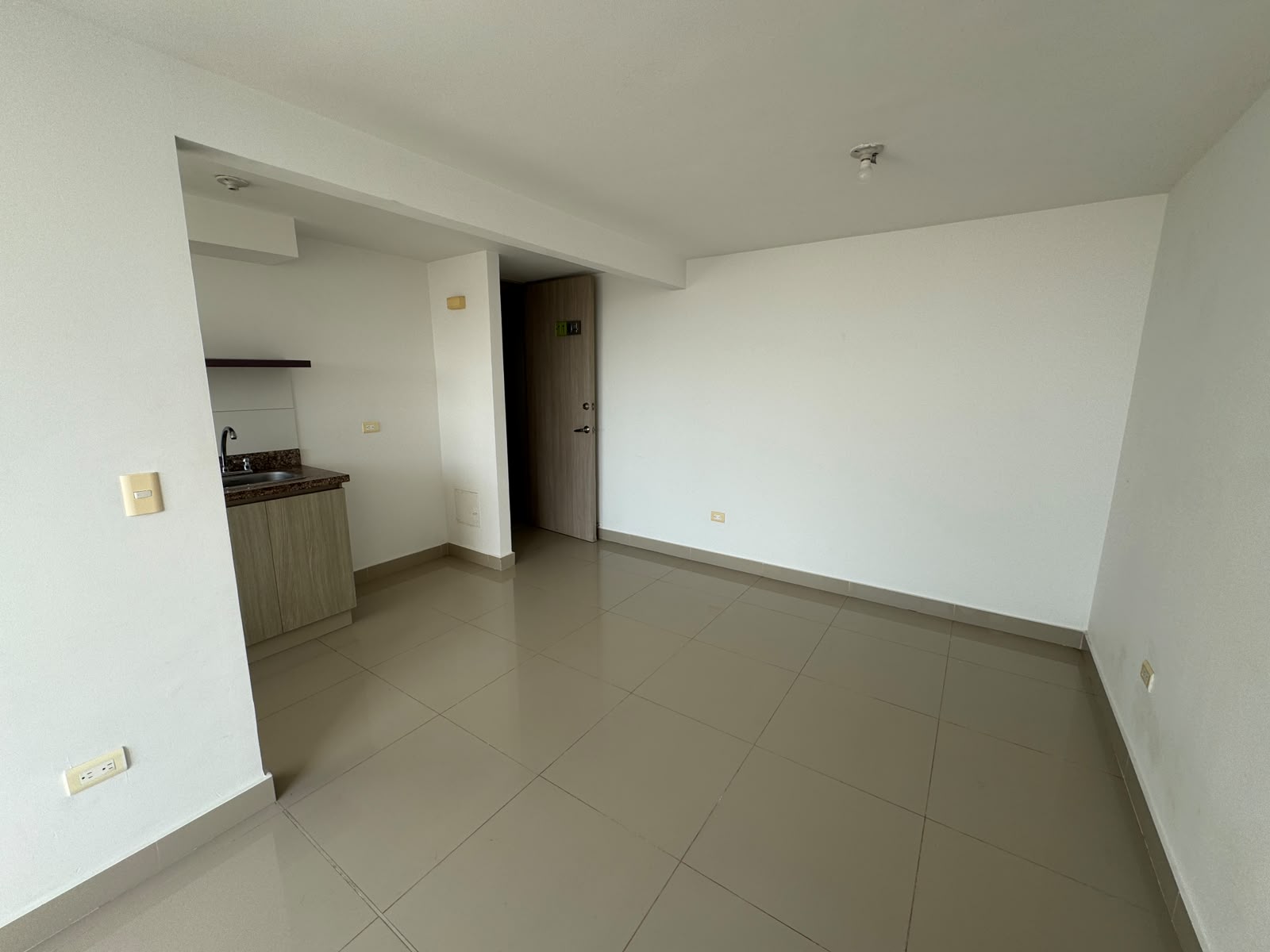 Apartamento en Arriendo en PARAÍSO Imagen de apartamento 1