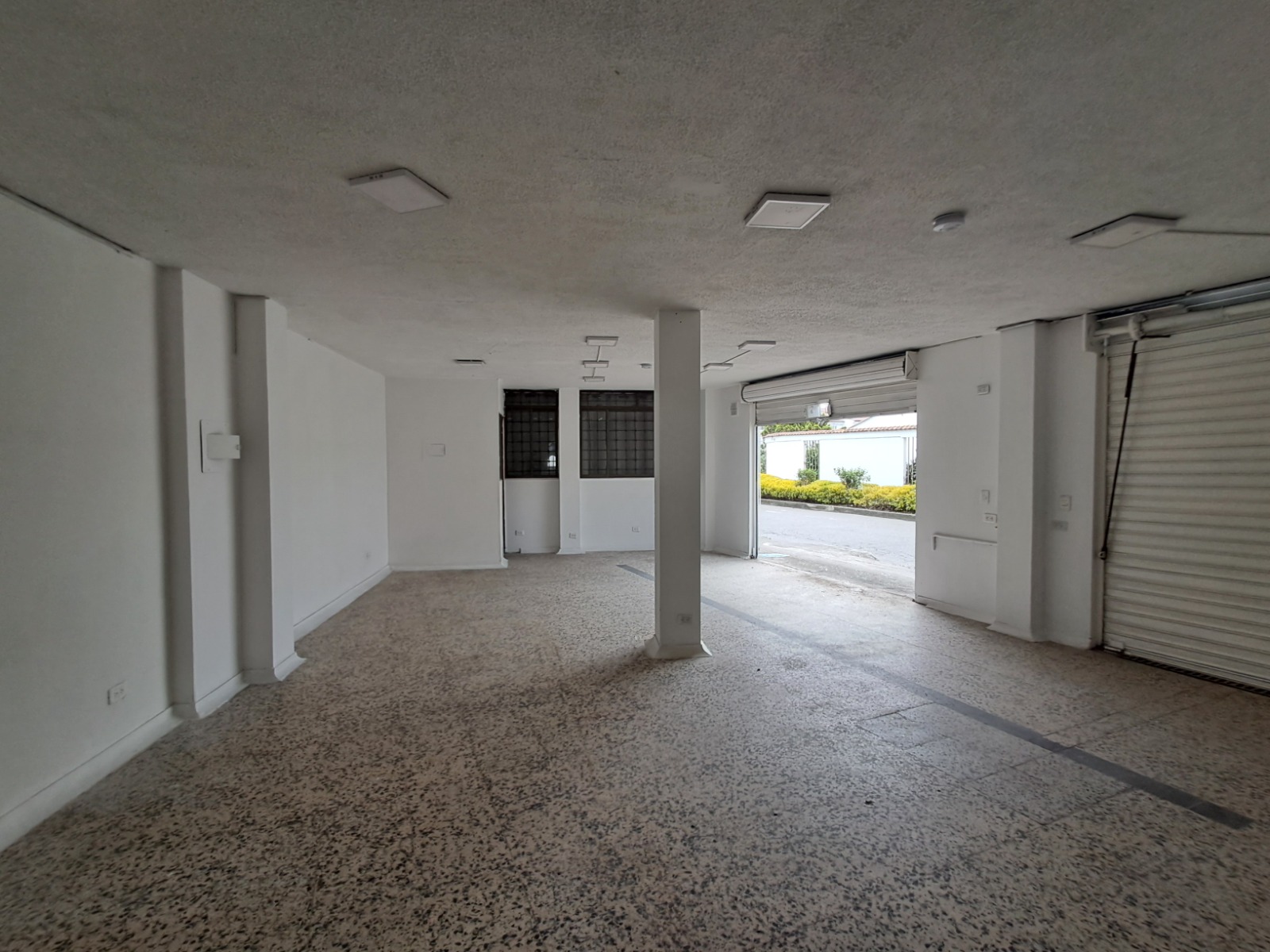 Local en Arriendo en VILLA DEL PRADO Imagen de local 1