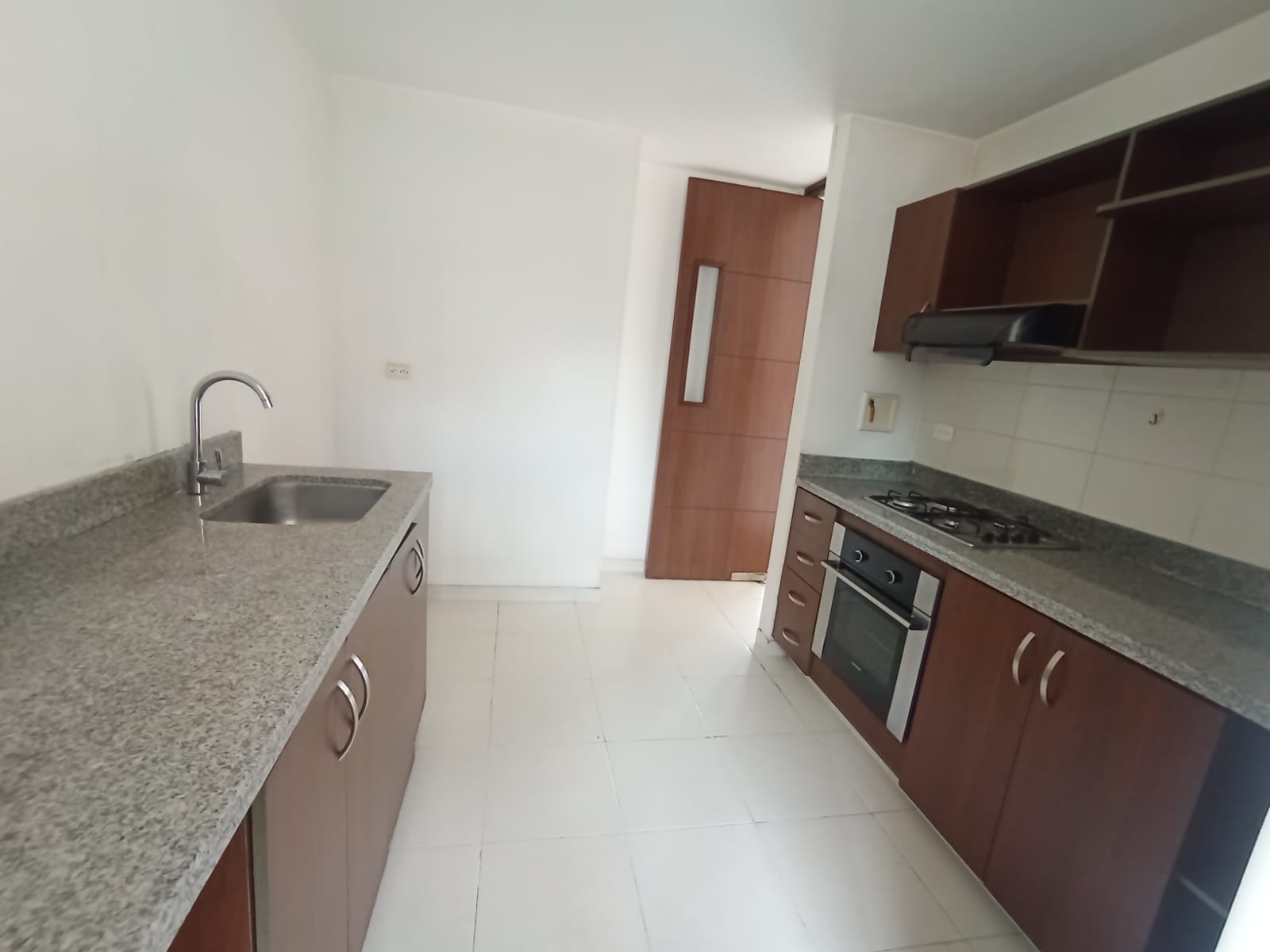 Apartamento en Arriendo en CONQUISTADORES Imagen de apartamento 1