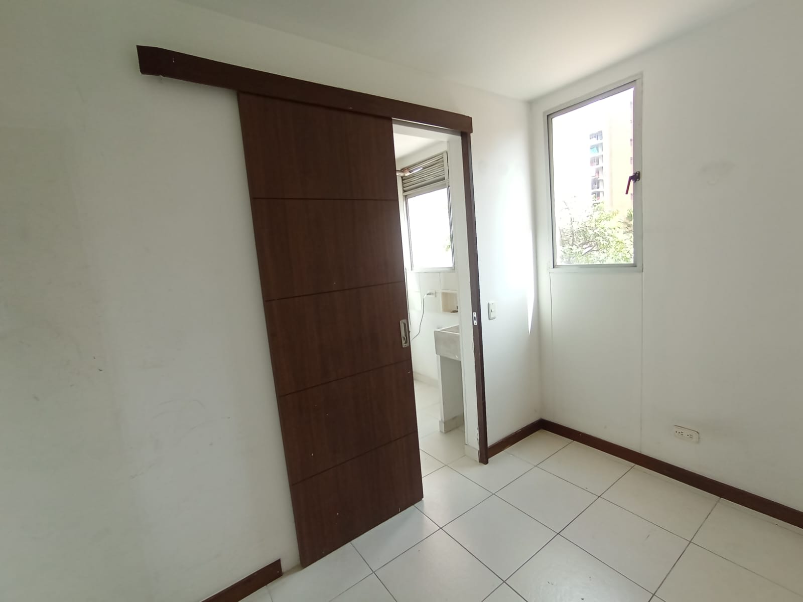 Apartamento en Arriendo en CONQUISTADORES Imagen de apartamento 3