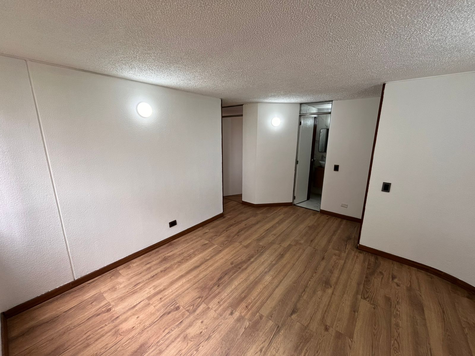 Apartamento en Arriendo en NORMANDIA Imagen de apartamento 1