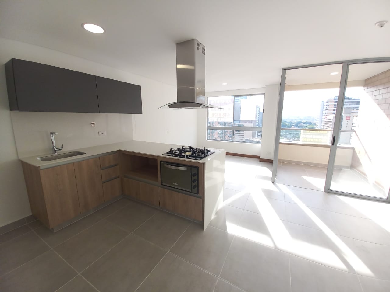 Imagen de Apartamento en arriendo en Antioquia, MEDELLÍN, CIUDAD DEL RIO