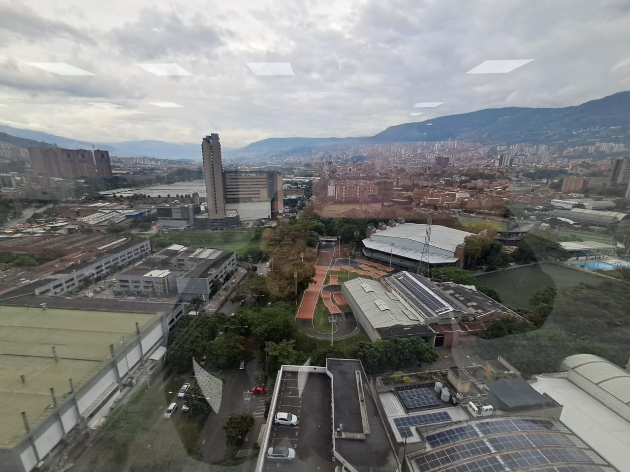 Oficina en Arriendo en LAS CASITAS Imagen principal de oficina