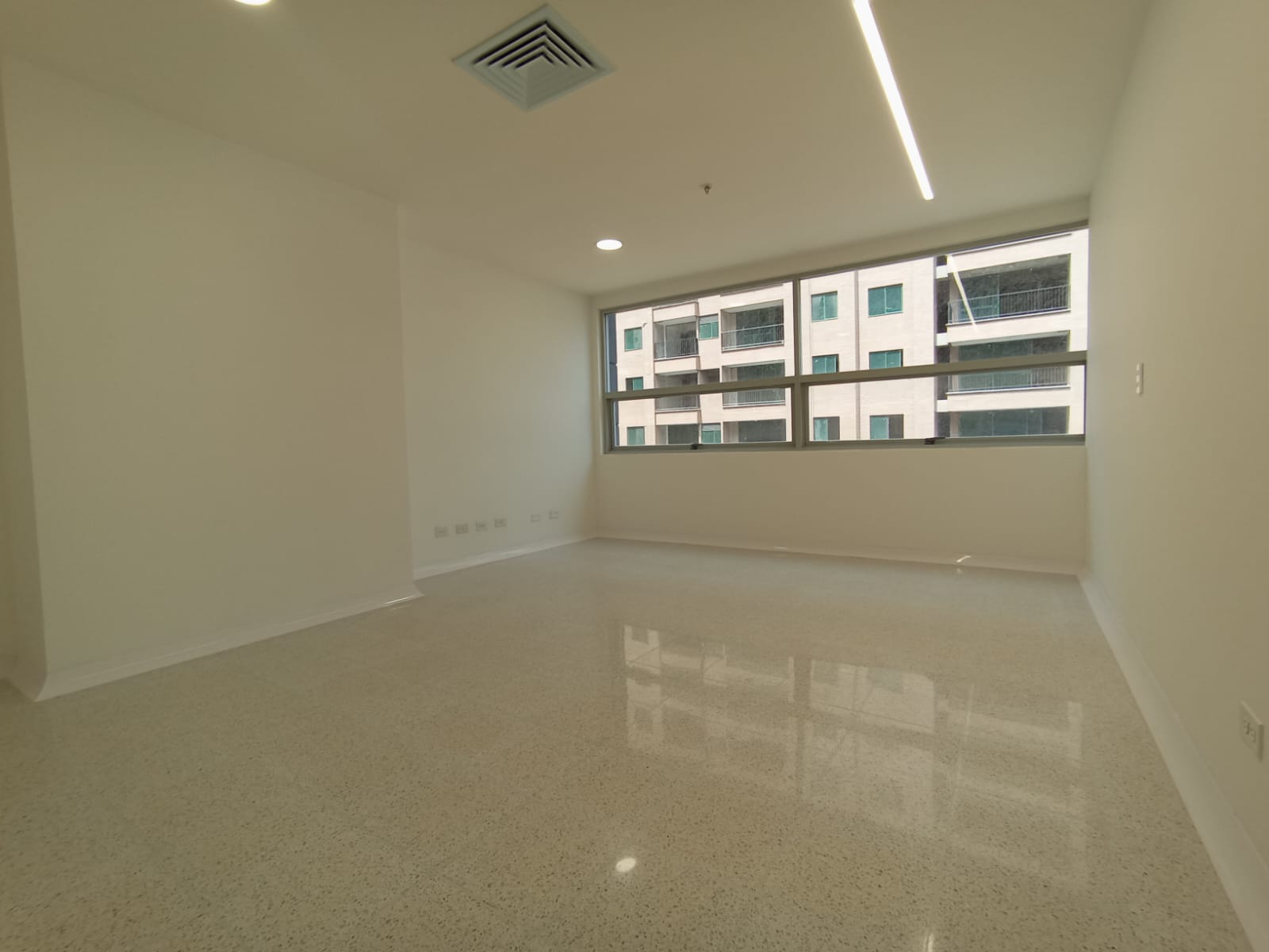 Consultorio en Venta en CIUDAD DEL RIO Imagen de consultorio 1