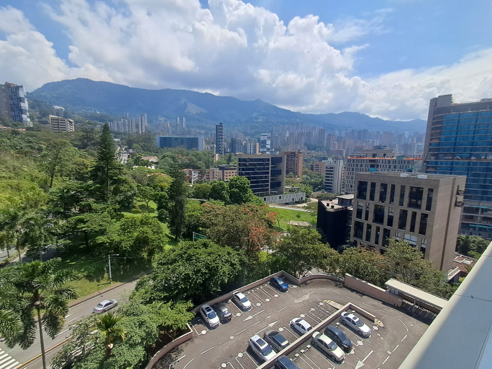 Oficina en Arriendo en POBLADO Imagen principal de oficina