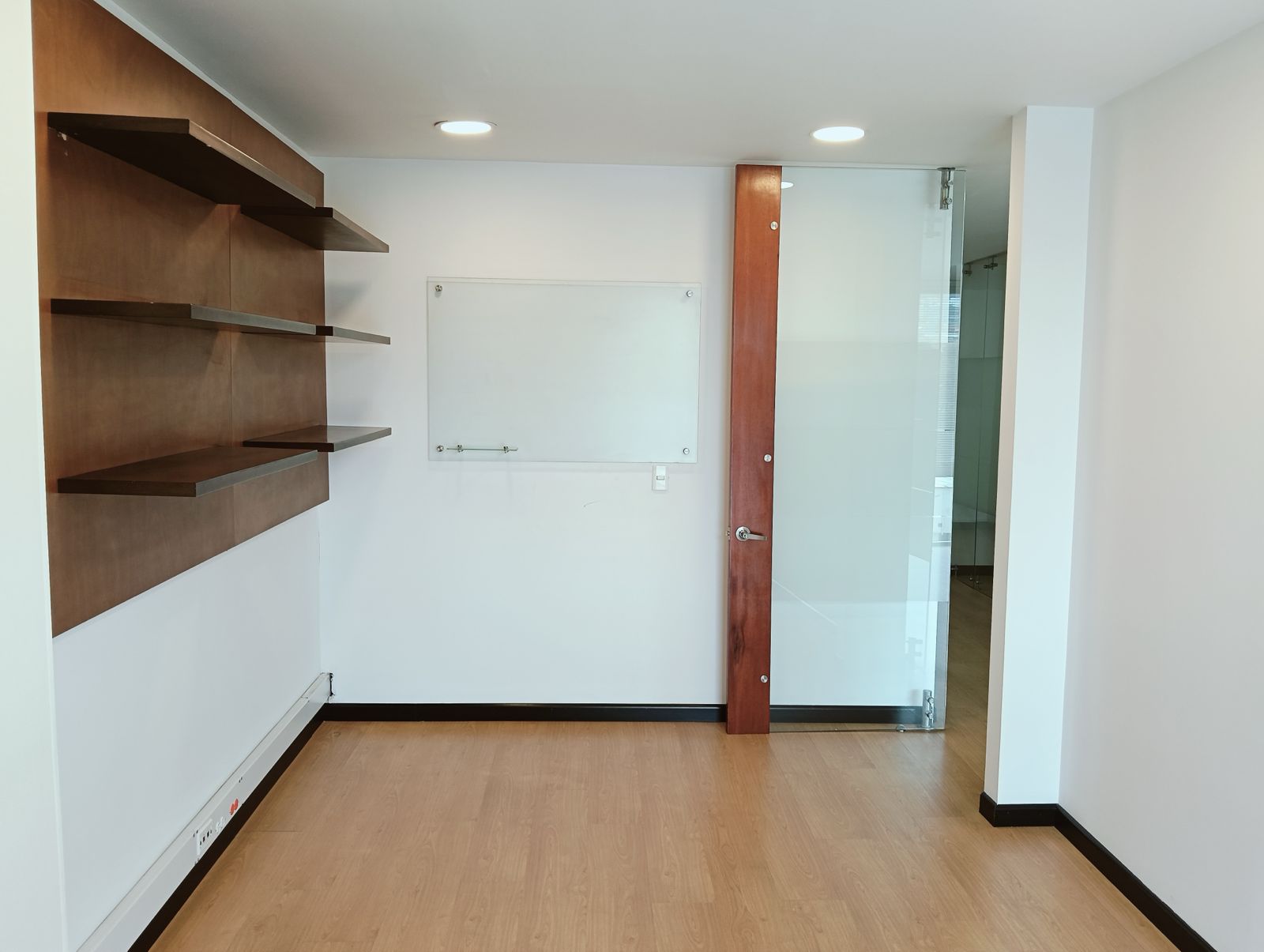 Oficina en Arriendo en CHICO NORTE Imagen de oficina 3