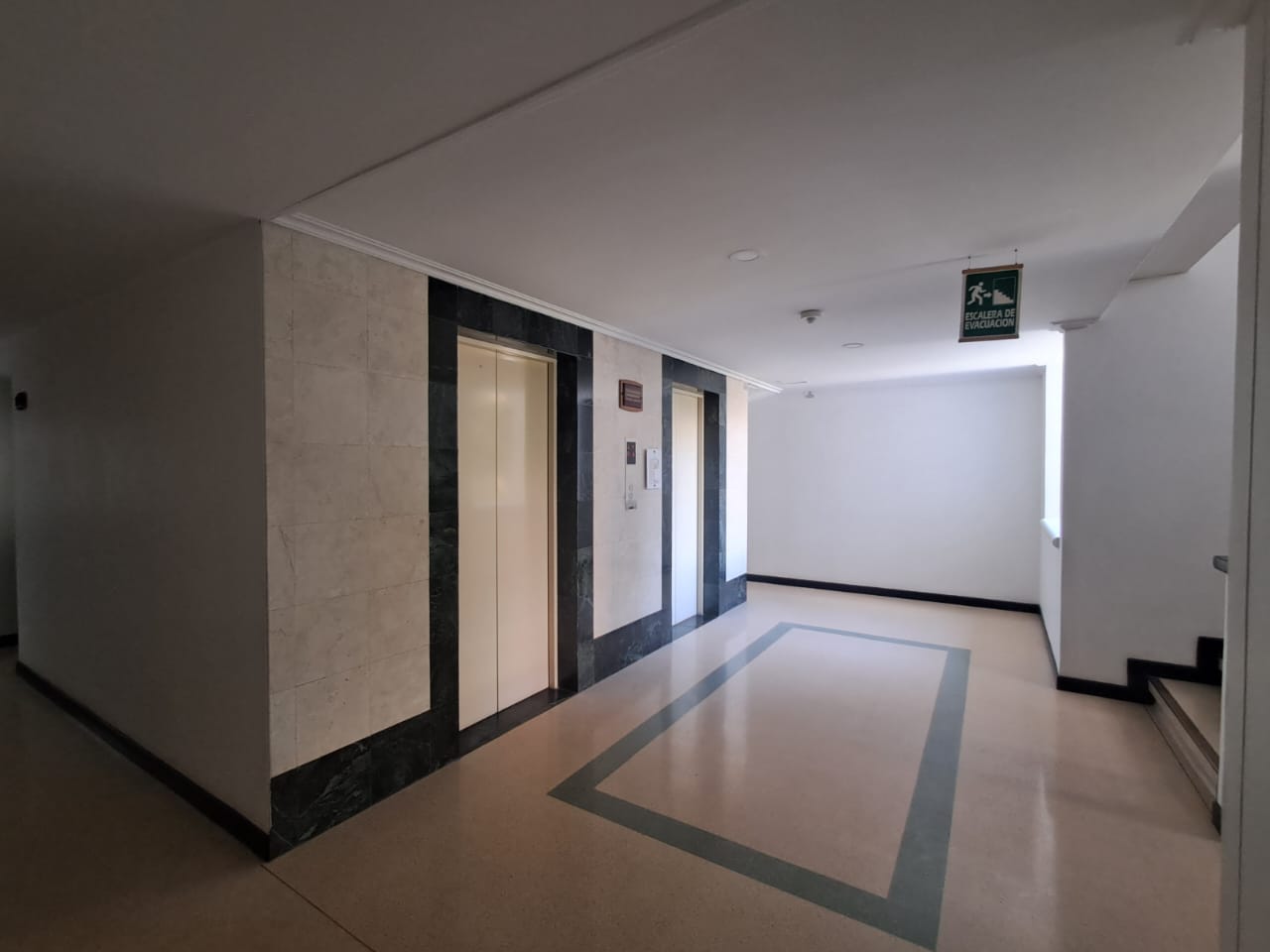 Oficina en Arriendo en EL POBLADO Imagen de oficina 1