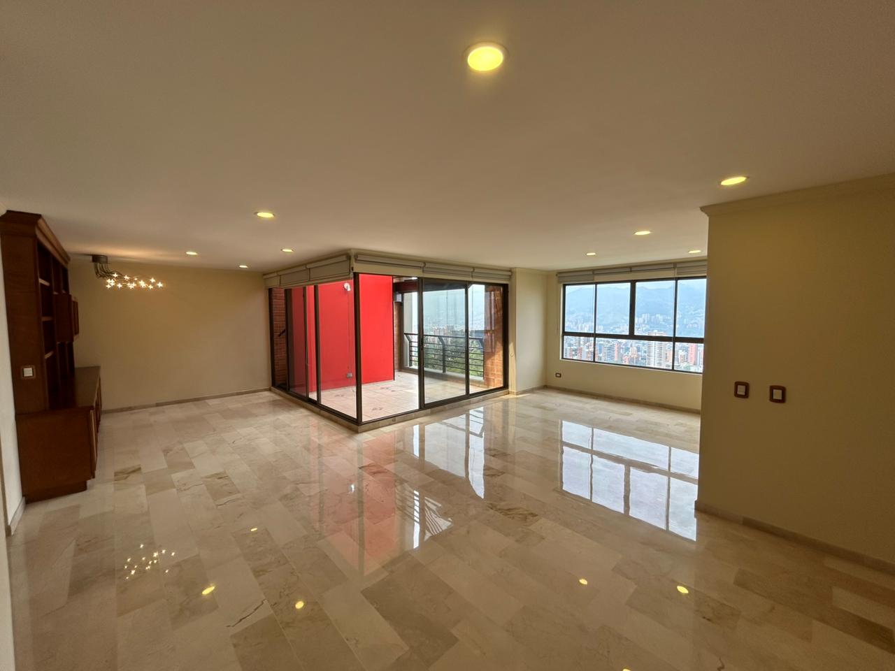 Apartamento en Arriendo en EL POBLADO Imagen principal de apartamento