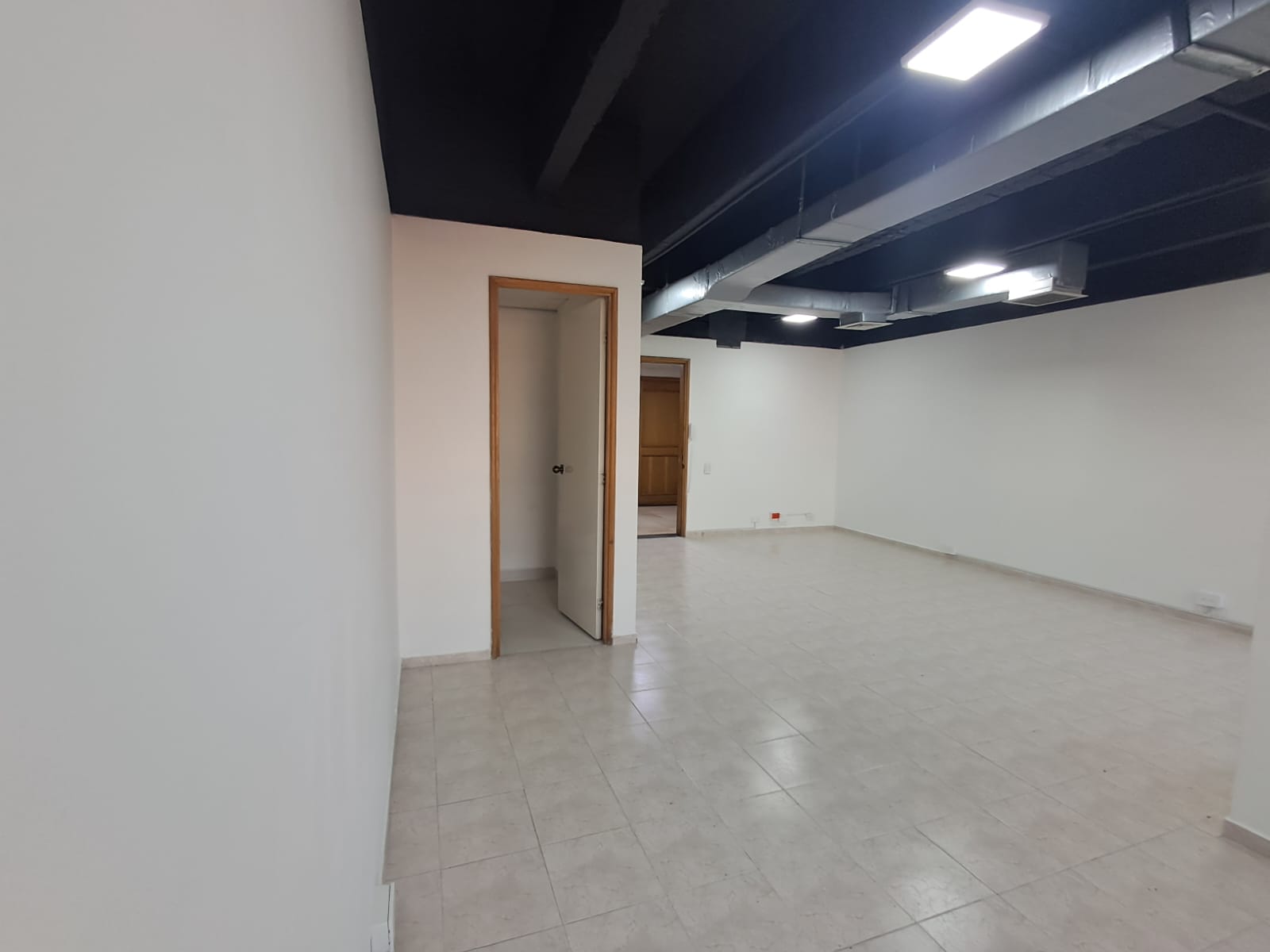 Oficina en Arriendo en EL POBLADO Imagen de oficina 1