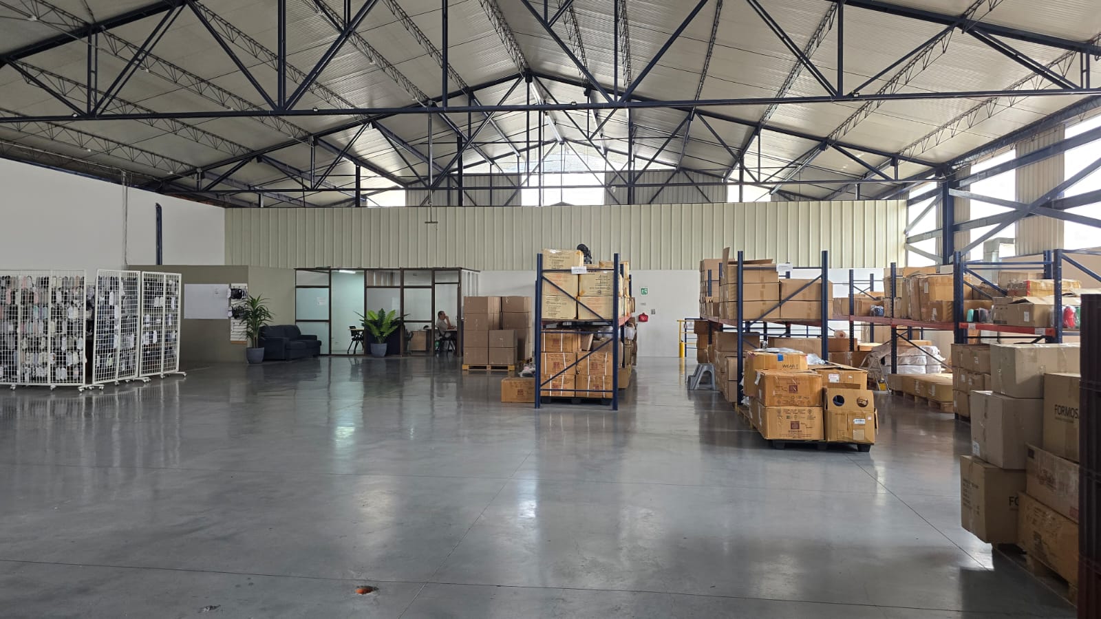 Bodega en Arriendo en LA ESMERALDA Imagen principal de bodega