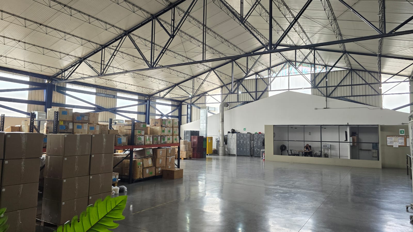 Bodega en Arriendo en LA ESMERALDA Imagen de bodega 2