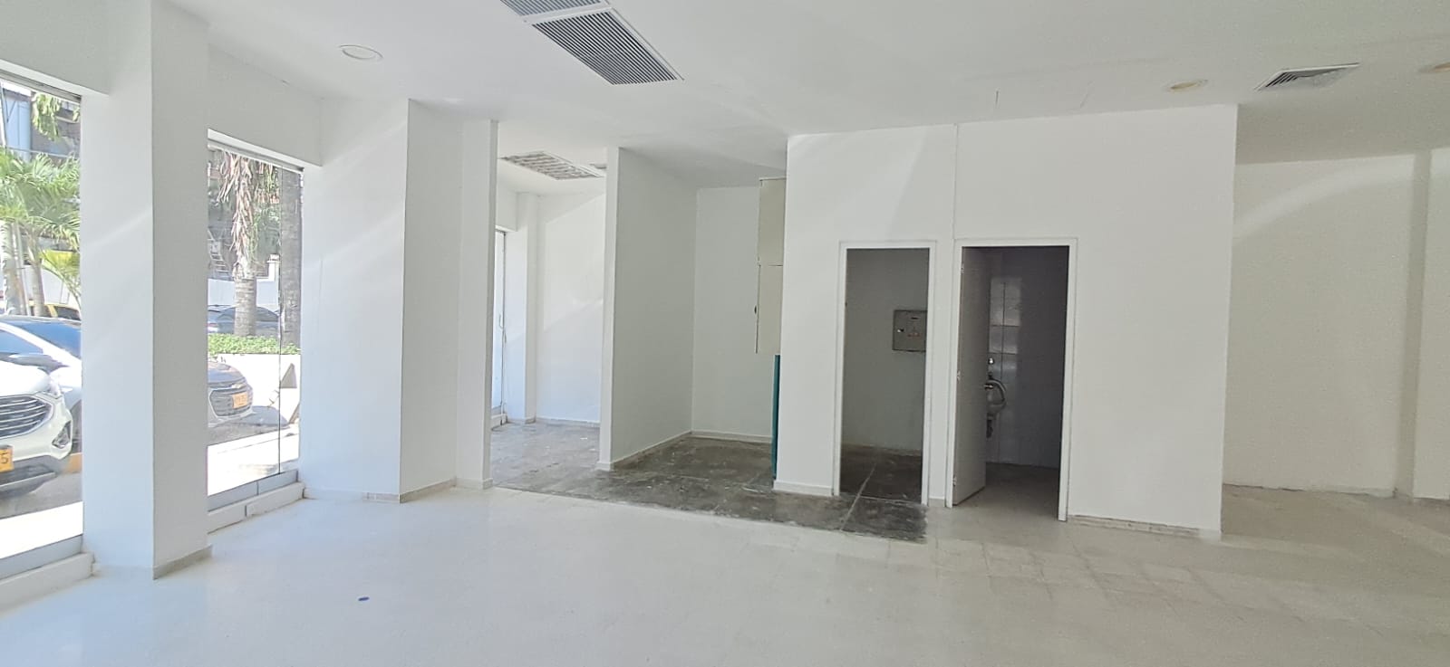 Local en Arriendo en ALTOS DEL PRADO Imagen de local 3