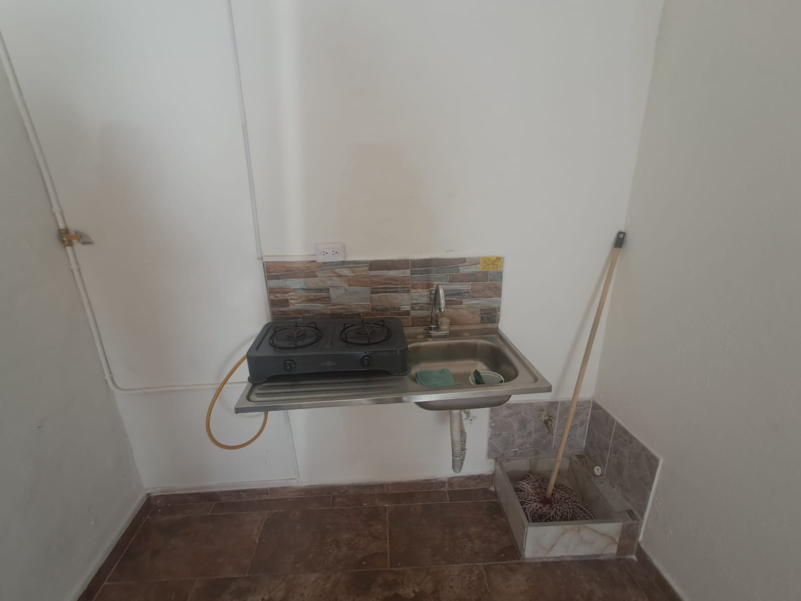 Local en Arriendo en MESA Imagen de local 2