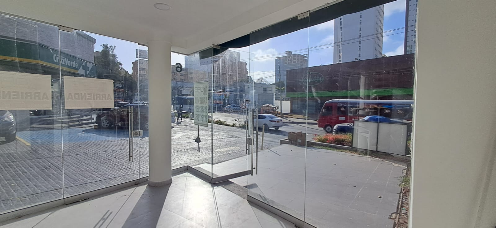 Local en Arriendo en ALTOS DEL PRADO Imagen de local 3