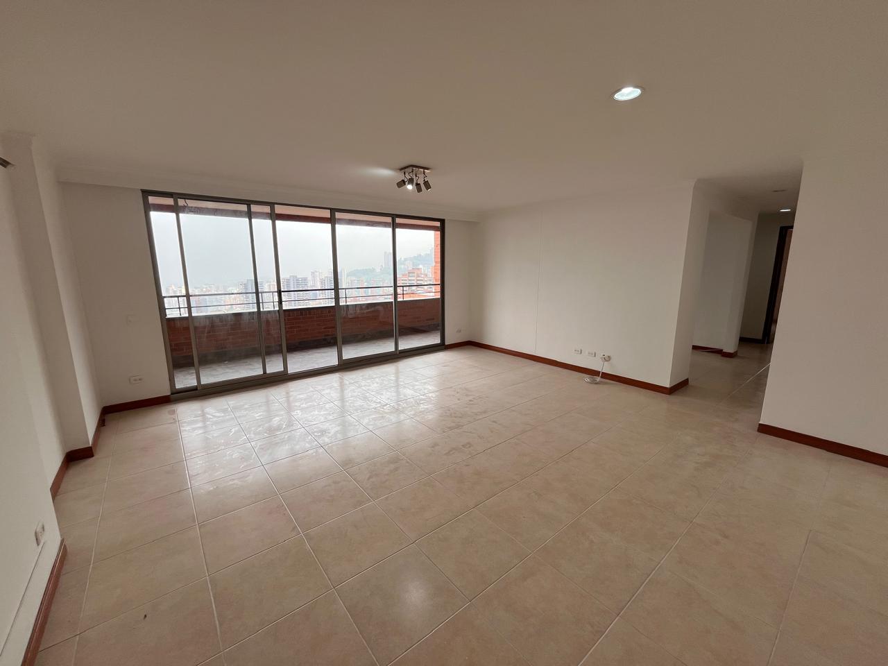 Apartamento en Arriendo en EL TESORO Imagen principal de apartamento